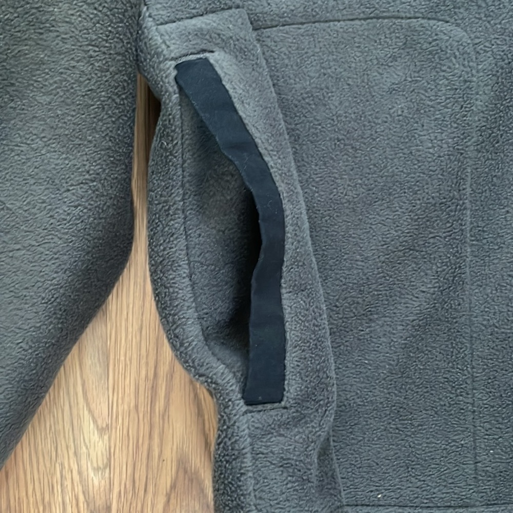 Columbia fleece pullover 1/4 button down. Men’s size large - Picture 4 of 6